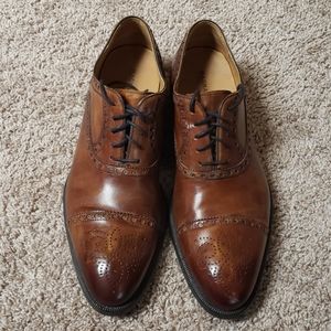 Dress shoes